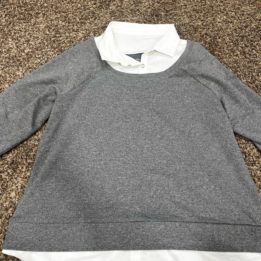 New York & Company Gray and White Crew Neck Sweater
